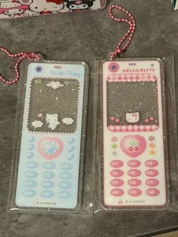 [ 헬로키티 ] 폴더폰 키링