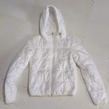 유니클로 여성용 다운 자켓 M 사이즈 화이트