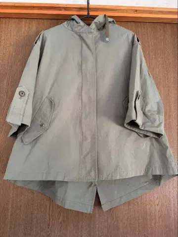 DRESSTERIOR 레인프루프 A라인 모즈 후드티 36