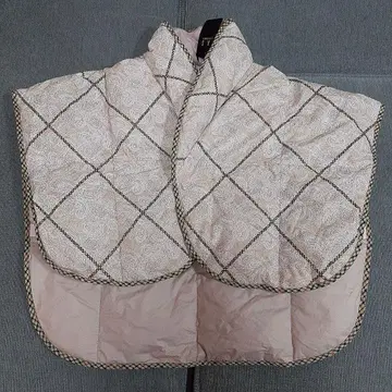 새상품 DAKS 닥스 깃털 어깨 숄