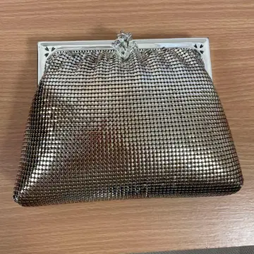 MORABITO 메탈릭 클러치백