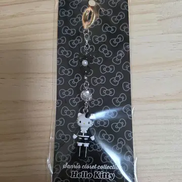 산리오 옷장 컬렉션 헬로키티 스트랩