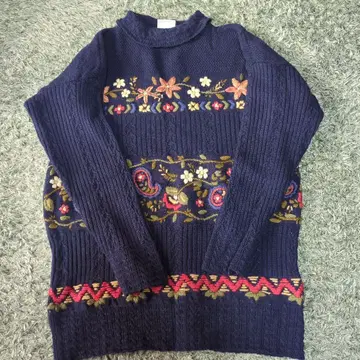 Laura Ashley 자수 스웨터 M 네이비