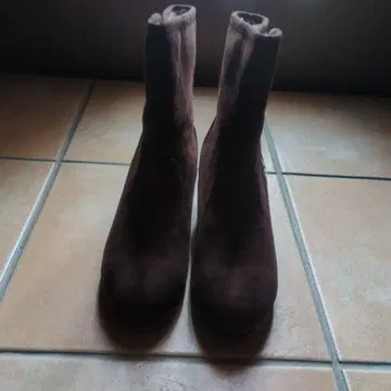 브라운 숏부츠 방수 설계