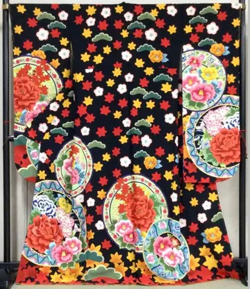 미사용 새상품 후리소데 재단 완료 폴리에스테르 블랙 계열