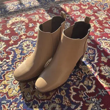 베이지 가죽 사이드 고어 부츠