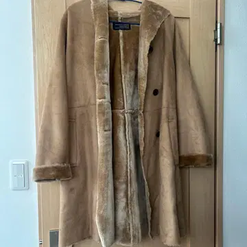 어반 리서치 도어스 페이크 무스탕 후드 코트