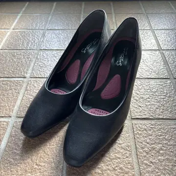 RAKUNA 블랙 스틸레토 펌프스 중간 힐