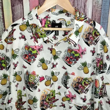 H&M 스펀지밥 프린트 반팔 셔츠