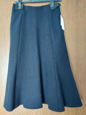 Ballsey 네이비 플레어 스커트 사이즈 36