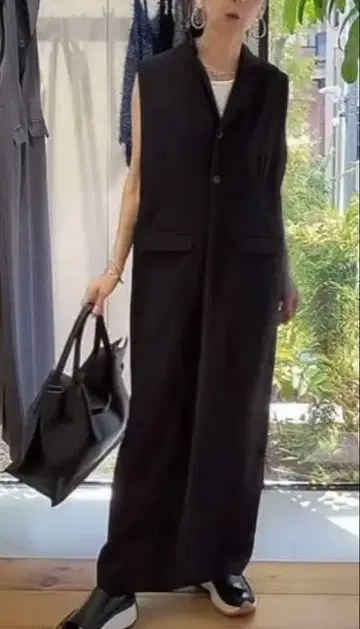 블랙 슬리브리스 티셔츠 원피스