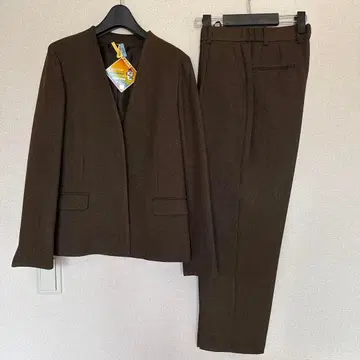 브라운 셋업 노카라 자켓 테이퍼드 팬츠