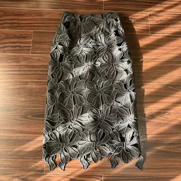 셀포드 타이트 스커트