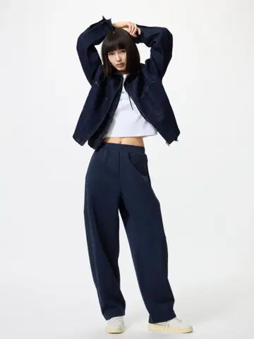 [ 새상품 ] UNIQLO 드라이 맨투맨 커브 팬츠 S 사이즈 네이비