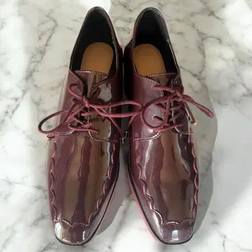 ZARA 버건디 통굽 레이스업 슈즈