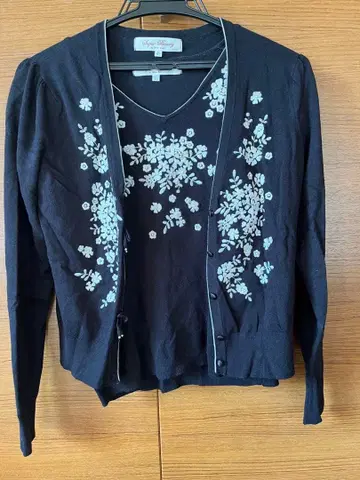 꽃무늬 자수 가디건 앙상블