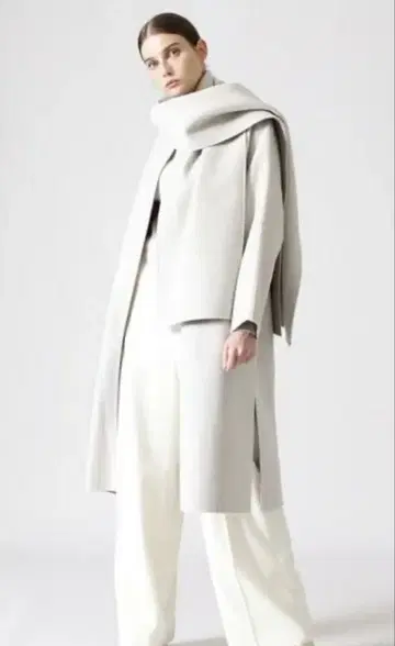 ADORE 2 TONE 리버 코트 스톨 포함 38