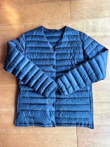 블랙 이너 다운 ships