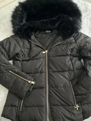 ZARA 후드 퍼 탈부착 가능 다운 코트 블랙 S