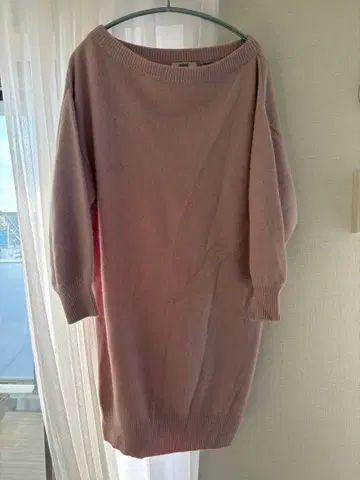 [ snidel ] 오프숄더 핑크 니트 스웨터