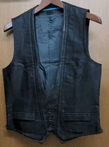 꼼사데모드멘 일부 가죽 베스트 미사용 새상품