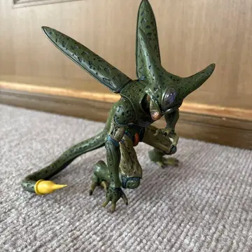 [ 드래곤볼 Z ] 조립식 DX 드래곤볼 크리처 셀 제1형태