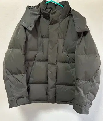 유니클로 질 샌더 콜라보 다운 자켓 후드 부착