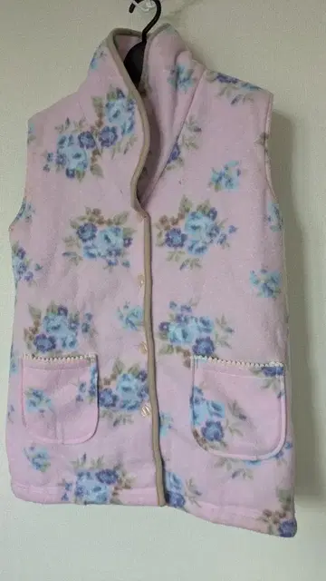 꽃무늬 플리스 다운 베스트 핑크 & 베이지에 화이트 도트 2벌 세트