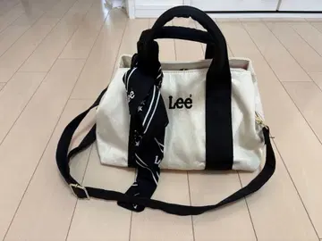 Lee 스카프 포함 숄더백