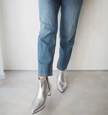 [ 새상품급 ] JIHYANG 실버 스틸레토 힐 부츠