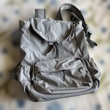 경량 그레이 백팩