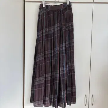FRAY I.D 브라운 계열 체크 무늬 플리츠 스커트