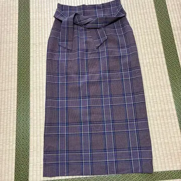 allureville 알아바일 체크 타이트 스커트