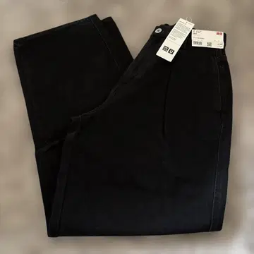 유니클로 데님 턱 팬츠 25 블랙