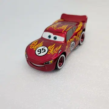 카즈 토미카 맥퀸 핫 로드 타입