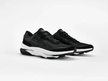 스위스발 GNL 스니커즈 스위스 특수부대 28센 On 호카오네오네