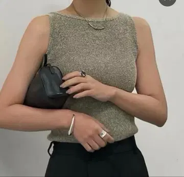 CLANE 보트넥 민소매 니트 탑