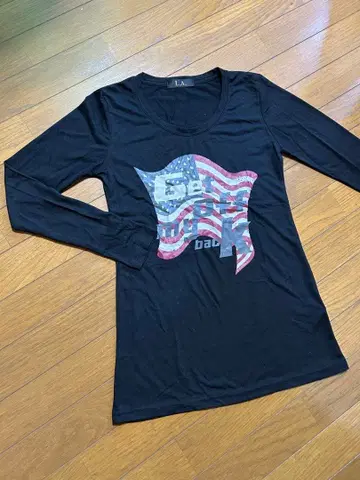 헤이세이 갸루 심플 블랙 멋진 T셔츠 d.ia 좋아하시는 분들께