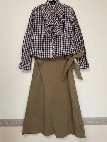 라빠르망 두지엠 클라세 셔츠 블라우스 드로어 스커트 2세트