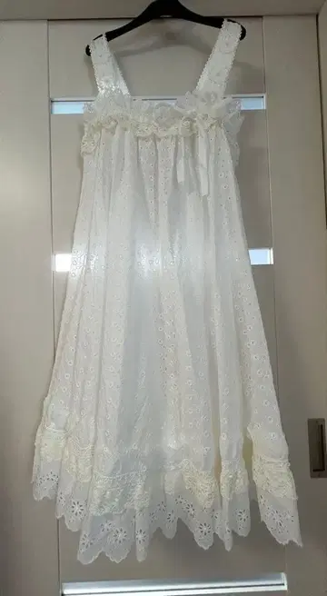 사에라 안리코 원피스