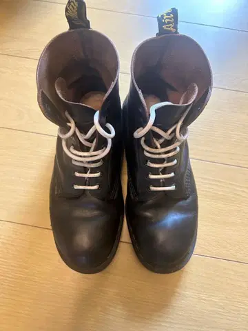 닥터마틴 8홀 made in England