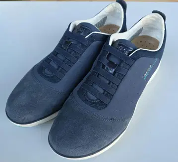 GEOX 네이비 스웨이드 스니커즈 여성용 us7 23.5cm