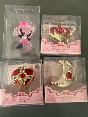 세일러문 미니어처 태블릿 4종 세트