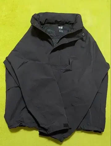 유니클로 윈드프루프 스탠드 블루종 S 사이즈 블랙