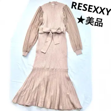 RESEXXY 슬리브 절개 머메이드 원피스