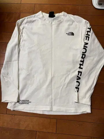 THE NORTH FACE 화이트 긴팔 티셔츠 S