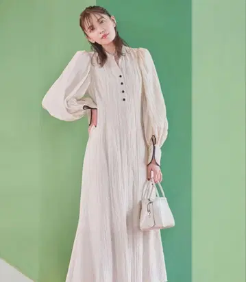 cocodeal 축구 볼륨 슬리브 페플럼 원피스 사이즈 1