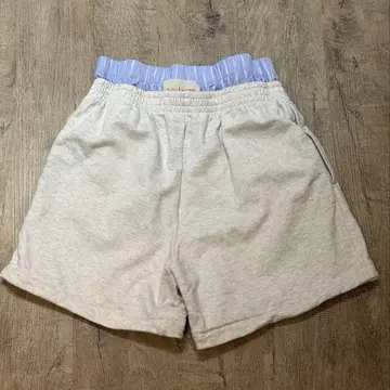 Sombras 맨투맨 숏팬츠