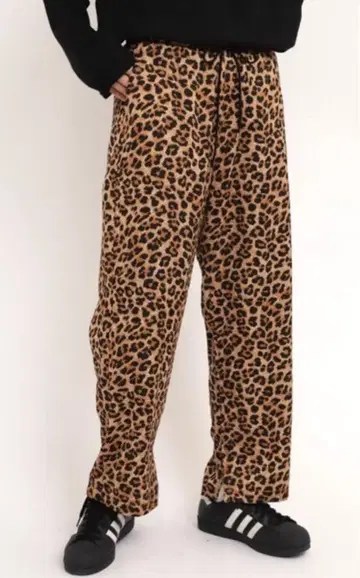 미사용 새상품 RNA 레오파드 이지 팬츠