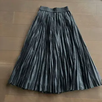 앵글로벌샵 우나카* 플리츠 롱 스커트 블랙 미사용 새상품